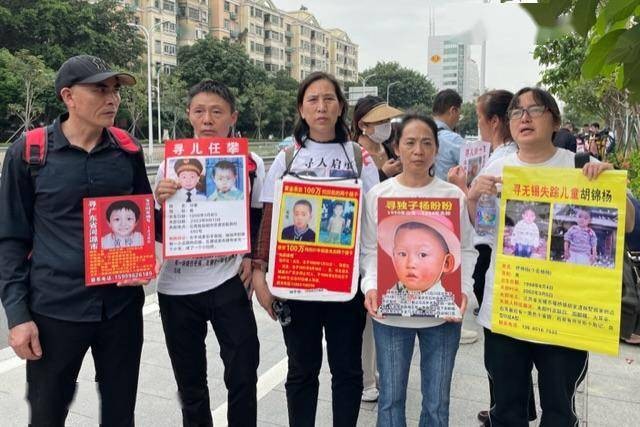 海报直击｜孙卓被拐案一审：被告人认拐不认卖，当庭翘着二郎腿 gM6MlbMW66iPRTWNjpg