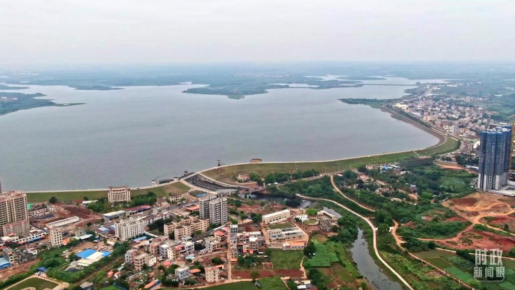 时政新闻眼丨习近平赴湛江考察,承载哪些战略考量? A1321XS1VYkk9dkdjpg