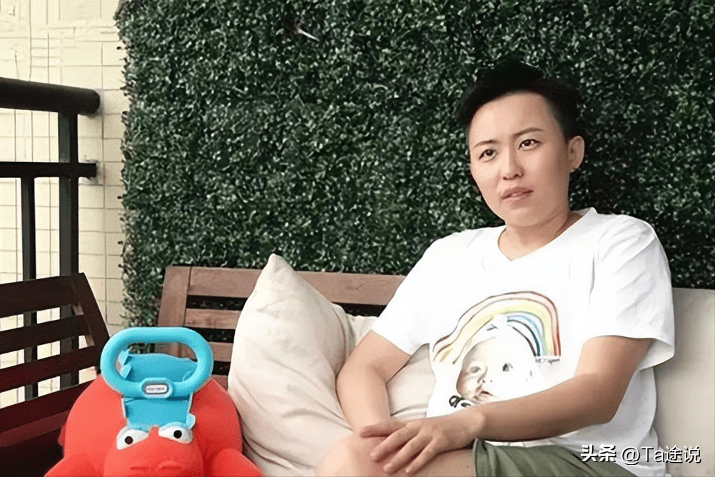 有两个混血女儿，叶海洋准备三胎要儿子，身价千万活成女性天花板 cOZt5jLlDJItJ0lljpg